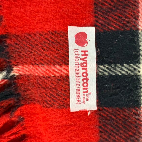 Classic Red Black Plaid Scarf Winter Classic VTG Fringe Unisex Adults Hygroton - Picture 8 of 9
